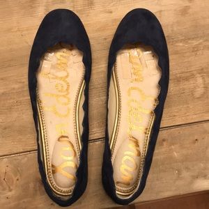 Sam Edelman Scalloped Edge Navy Suede  Flats 10
